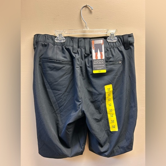 Banana Republic Black Flat Front Shorts - Picture 2 of 5